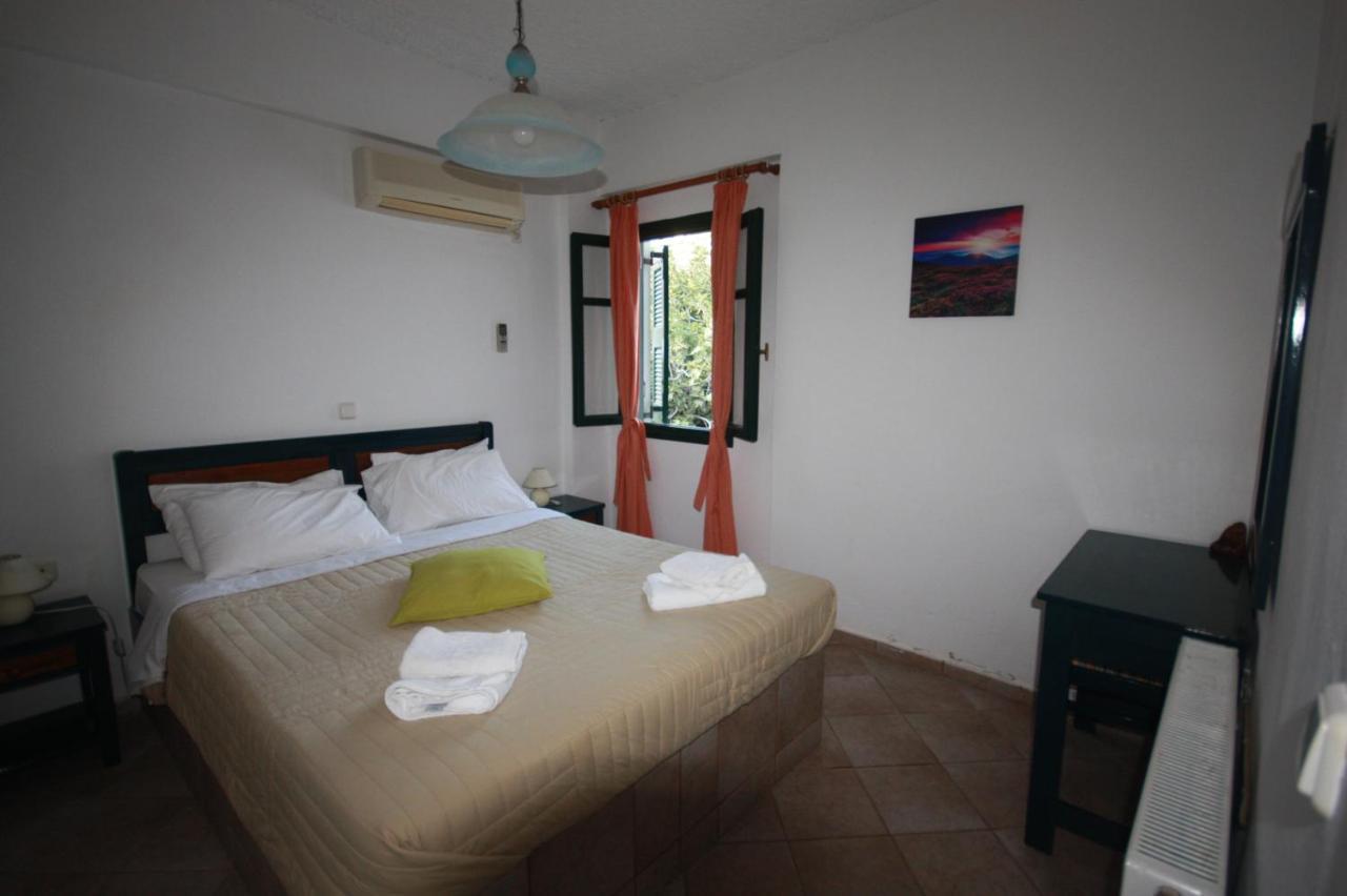 Cyclades Beach Apartments Chrisopigi  Esterno foto