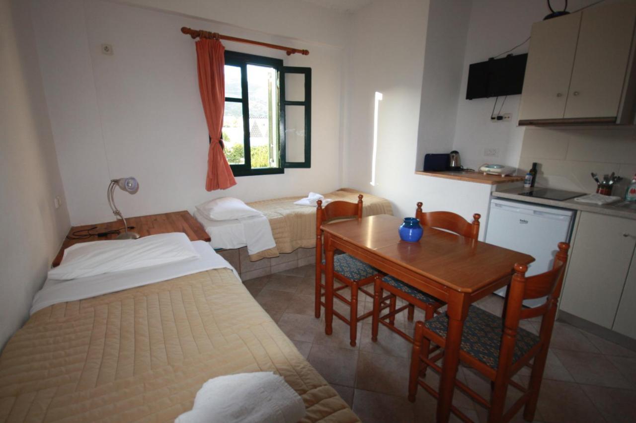 Cyclades Beach Apartments Chrisopigi  Esterno foto