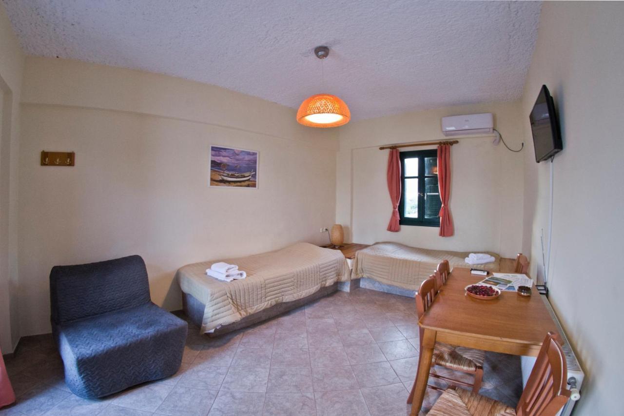 Cyclades Beach Apartments Chrisopigi  Esterno foto